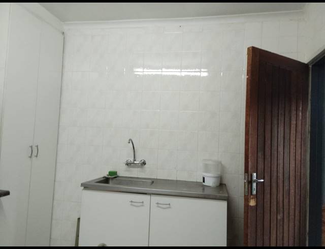 3 BEDROOM HOUSE FOR SALE IN ROSHNEE